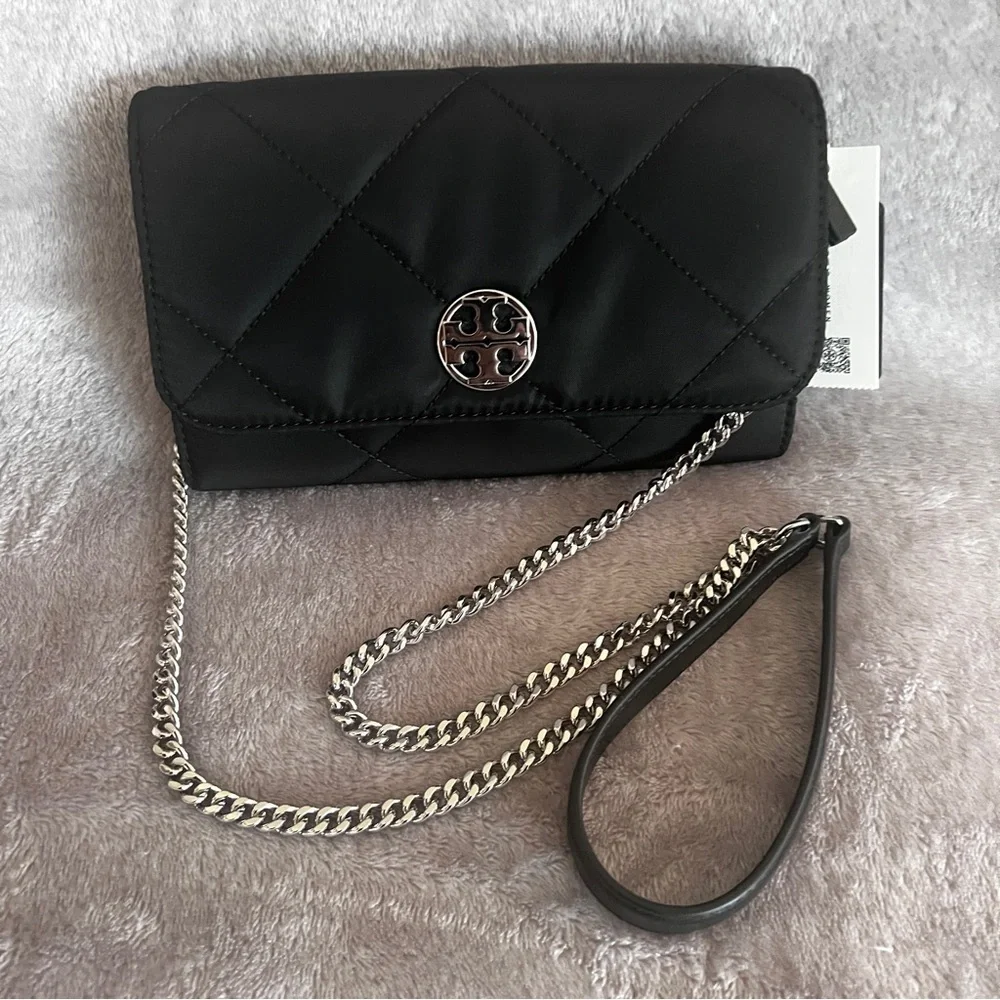 TORY BURCH• Willa Black Quilted Nylon Crossbody Bag